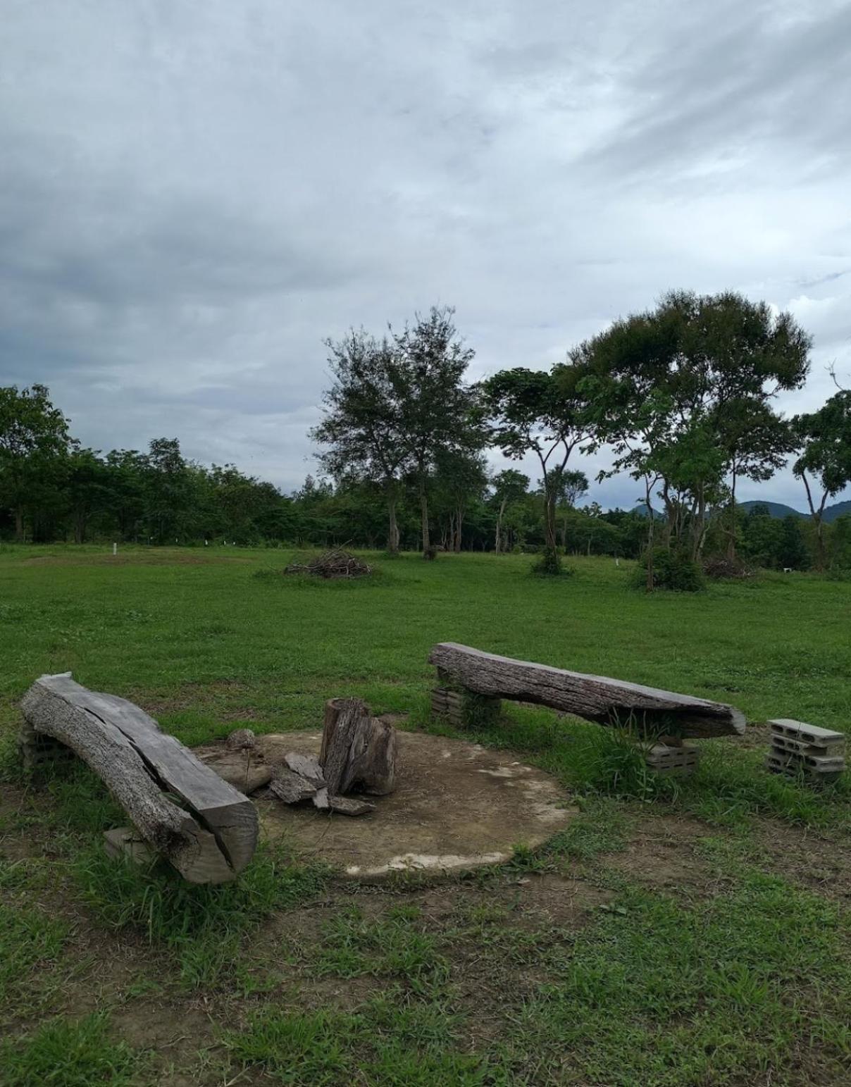 บ้านอิงเมยแคมป์ แก่งกระจาน Ban Phu Bon 外观 照片